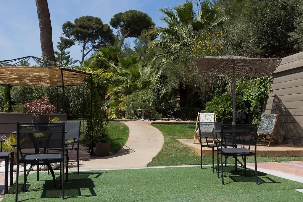 Le Jardin D'Emile Hotel Cassis 3*,  France
