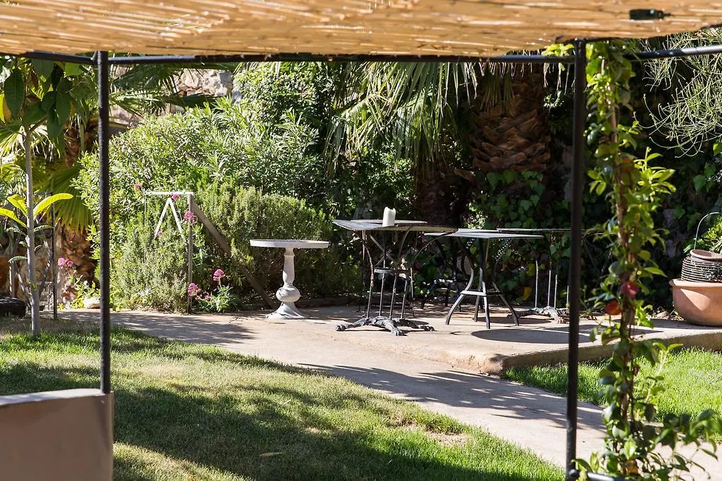 ***  Le Jardin D'Emile Hotel Cassis France